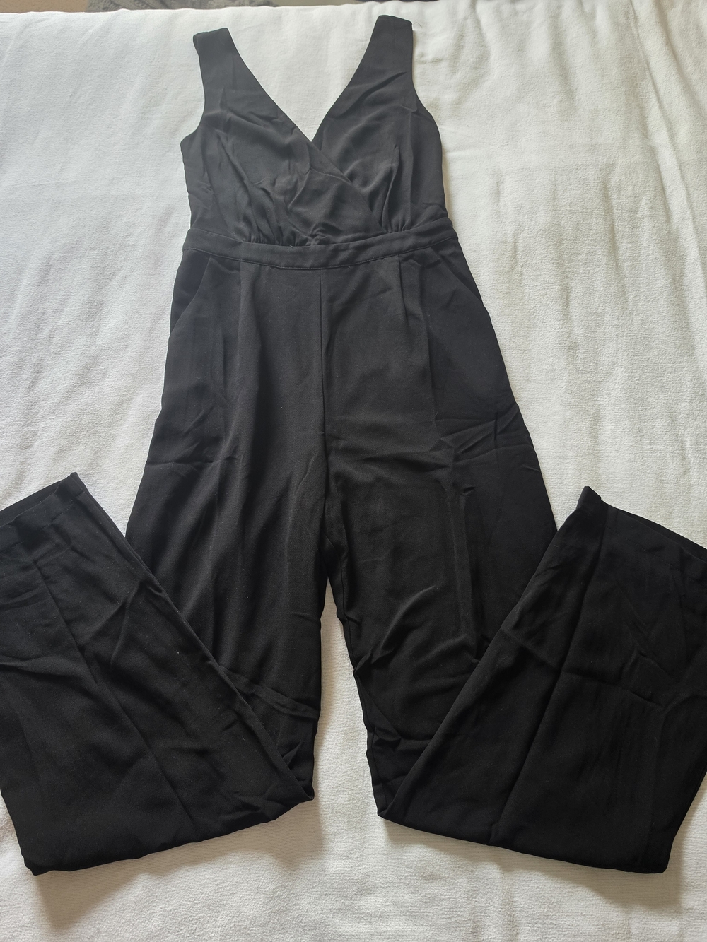 Lulu's Black Sleeveless V-Neck Wide-Leg Jumpsuit Back Lace Detail - Picture 2 of 9